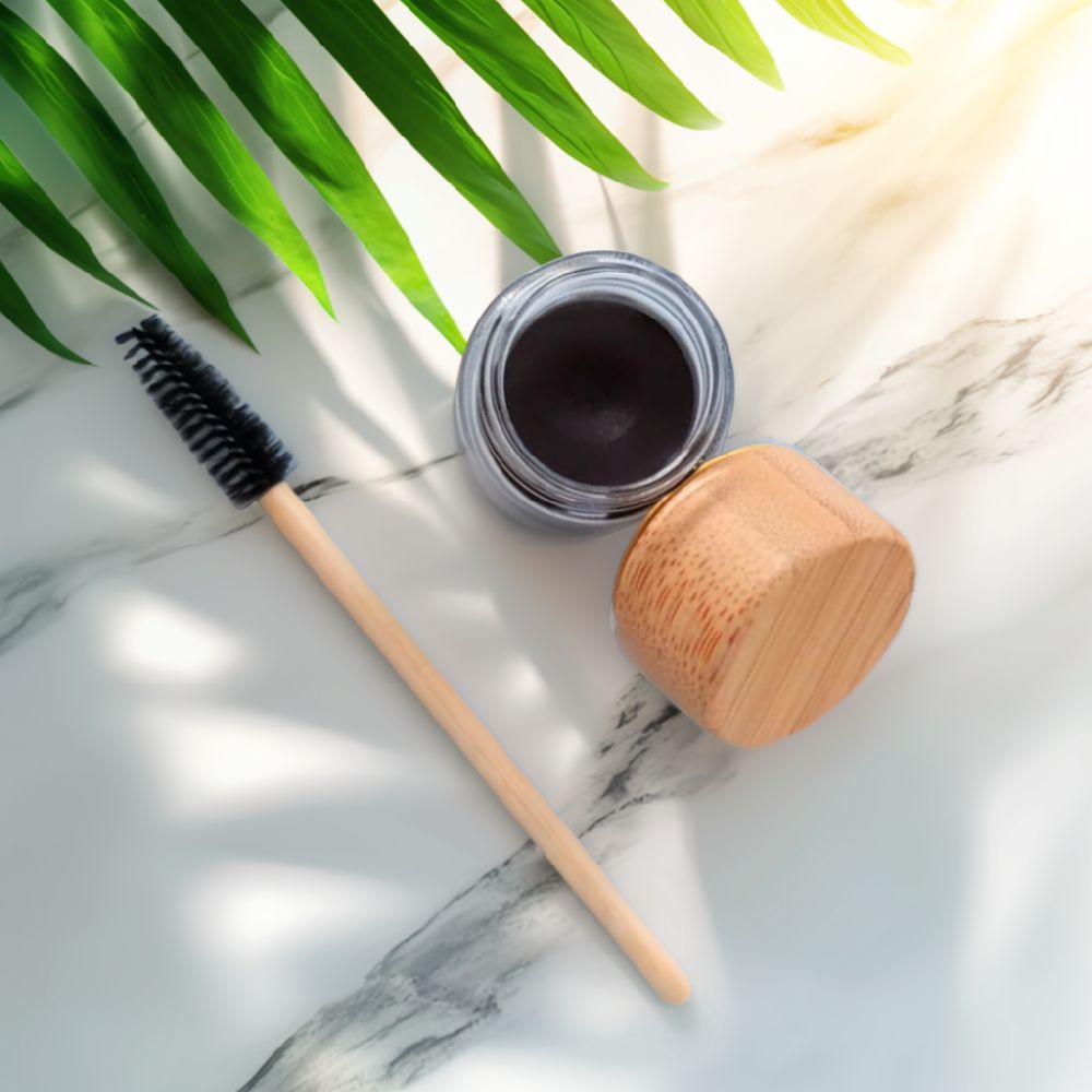 pomada para cejas con aplicador